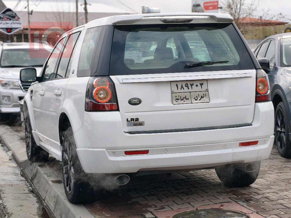 لاند روفر LR2